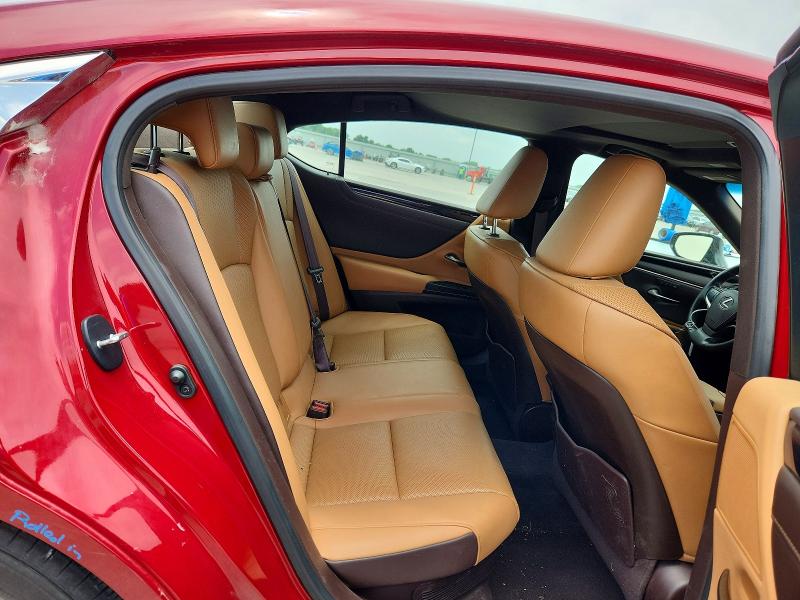 54088606 :رقم المزاد ، 58AD21B11LU012456 vin ، 2020 Lexus Es مزاد بيع