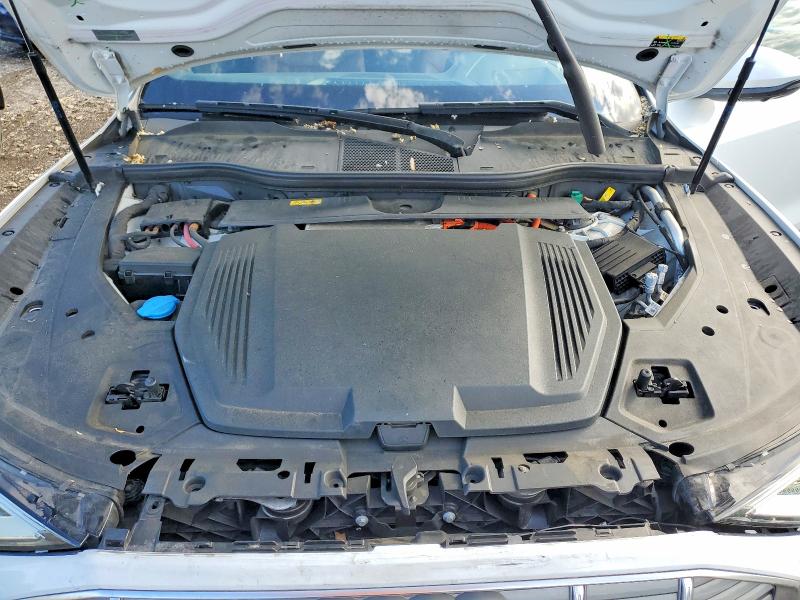 Продаж на аукціоні авто 2019 Audi E-tron, vin: WA1VABGE1KB017214, номер лоту: 53086986