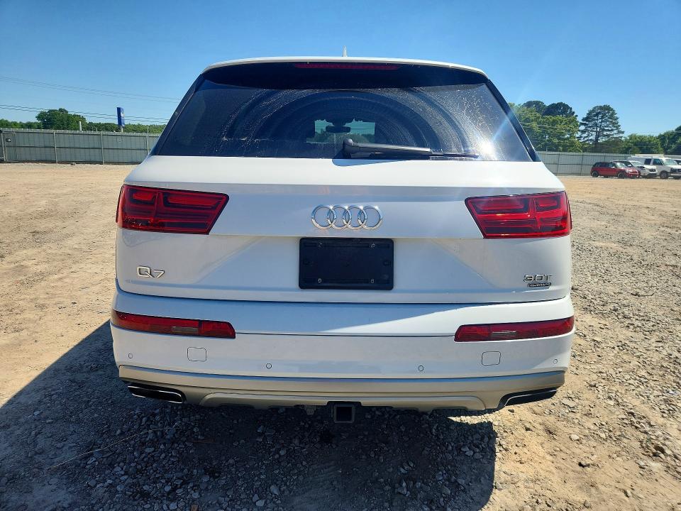 Продаж на аукціоні авто 2018 Audi Q7, vin: WA1VAAF79JD050459, номер лоту: 53324486