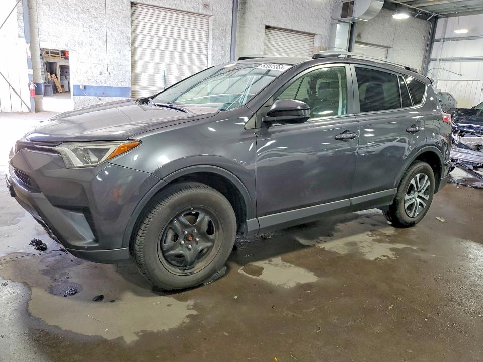 Auction sale of the 2018 Toyota Rav4, vin: JTMBFREV1JJ749045, lot number: 52822366