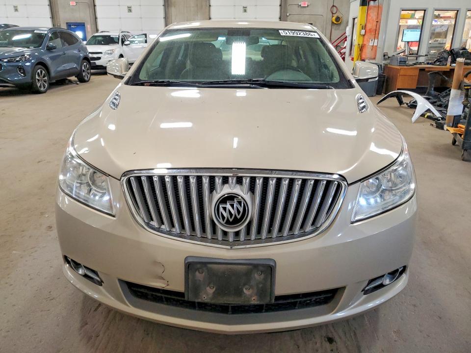 51992386 :رقم المزاد ، 1G4GC5ED1BF399611 vin ، 2011 Buick Lacrosse مزاد بيع