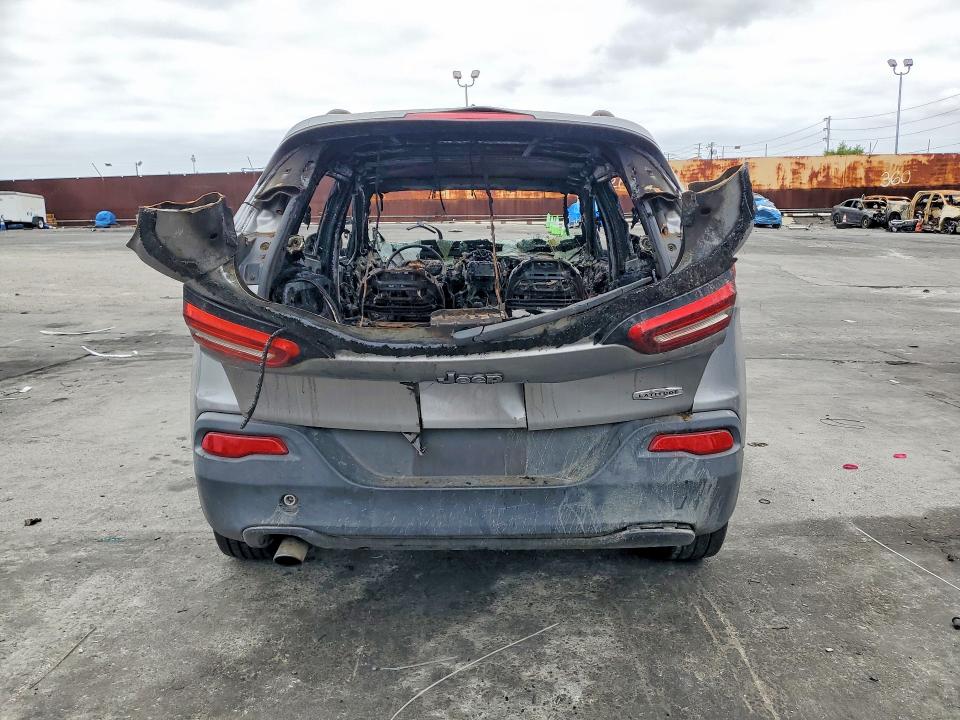 53826816 :رقم المزاد ، 1C4PJLCB5EW158378 vin ، 2014 Jeep Cherokee مزاد بيع