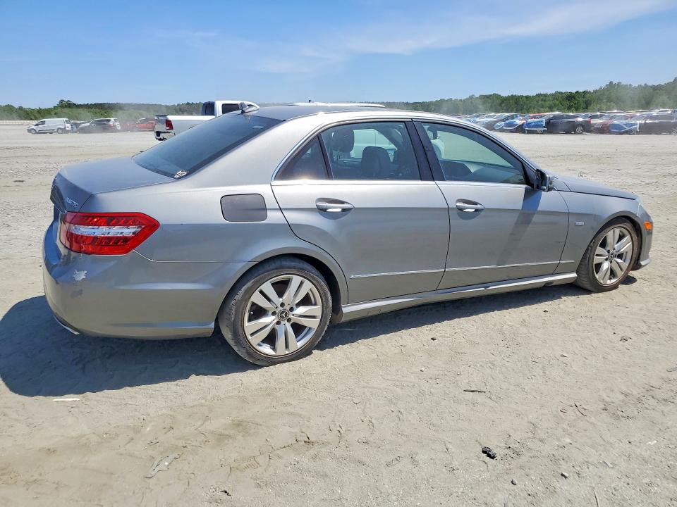52597586 :رقم المزاد ، WDDHF2EBXBA451057 vin ، 2011 Mercedes-benz E مزاد بيع