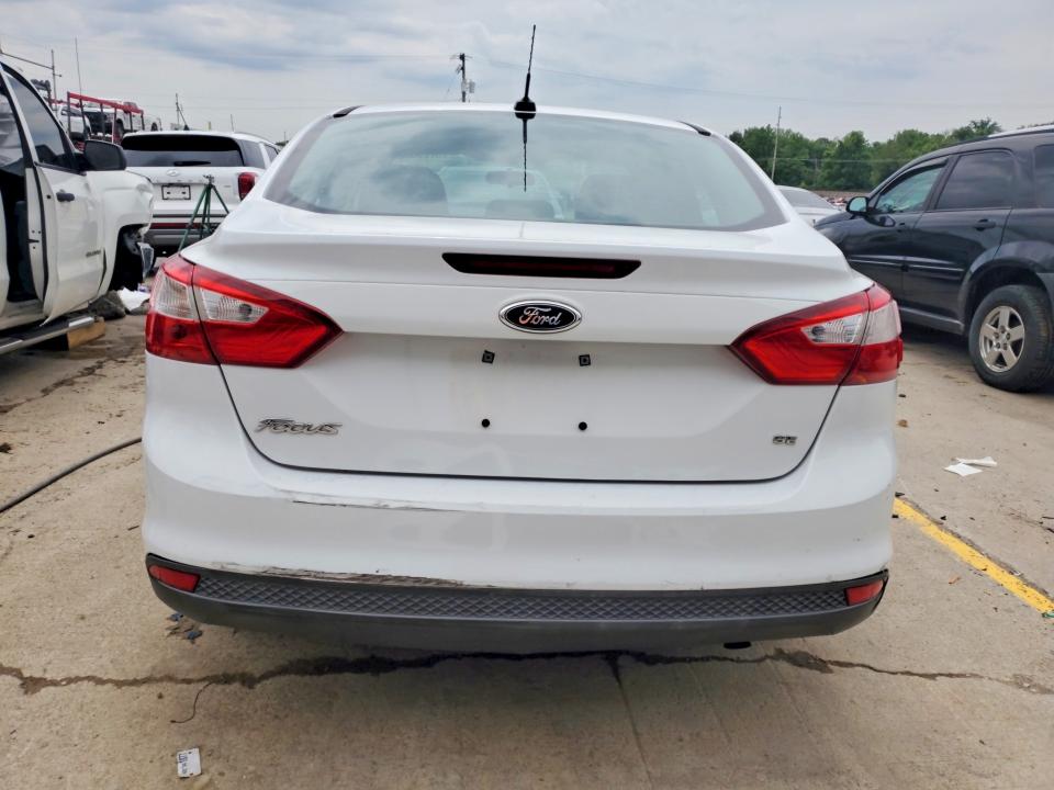 Auction sale of the 2014 Ford Focus, vin: 1FADP3F25EL265404, lot number: 52263006