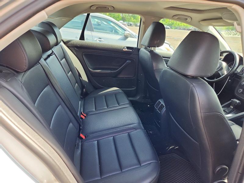 54654246 :رقم المزاد ، 3VWRZ7AJ2AM037754 vin ، 2010 Volkswagen Jetta مزاد بيع