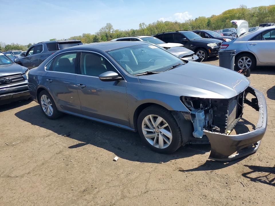 52295416 :رقم المزاد ، 1VWBA7A35JC013010 vin ، 2018 Volkswagen Passat مزاد بيع