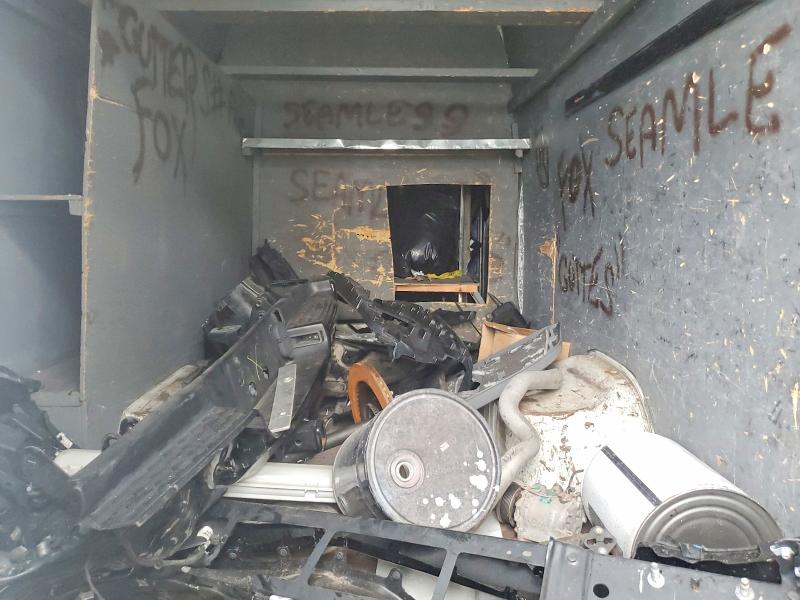 54255206 :رقم المزاد ، WD3PF4CC9FP114261 vin ، 2015 Mercedes Benz Sprinter مزاد بيع