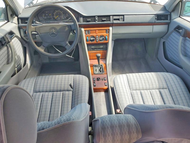 55384606 :رقم المزاد ، WDB1240231B744033 vin ، 1992 Mercedes-benz C-class 30 مزاد بيع