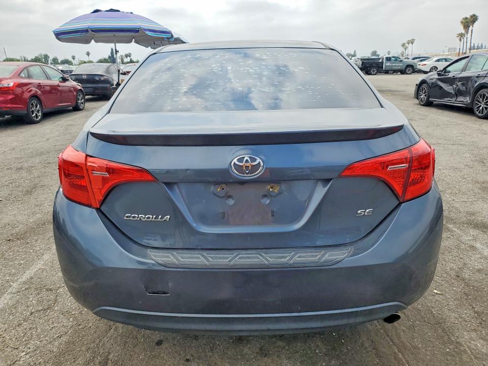 Продажа на аукционе авто 2018 Toyota Corolla, vin: 2T1BURHE6JC098962, номер лота: 53807426