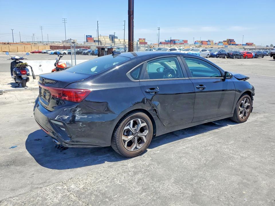 2019 Kia Forte მანქანა იყიდება აუქციონზე, vin: 3KPF24AD0KE089401, აუქციონის ნომერი: 54214406