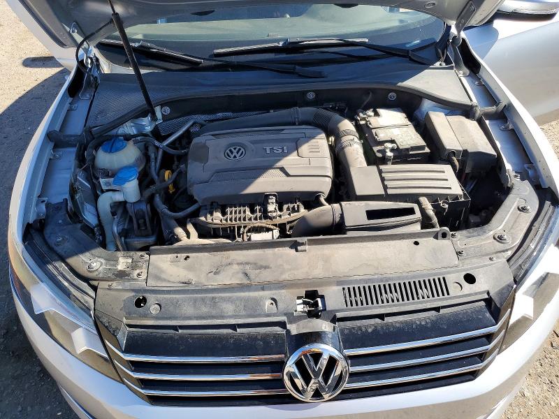 52765176 :رقم المزاد ، 1VWAT7A34FC010404 vin ، 2015 Volkswagen Passat مزاد بيع