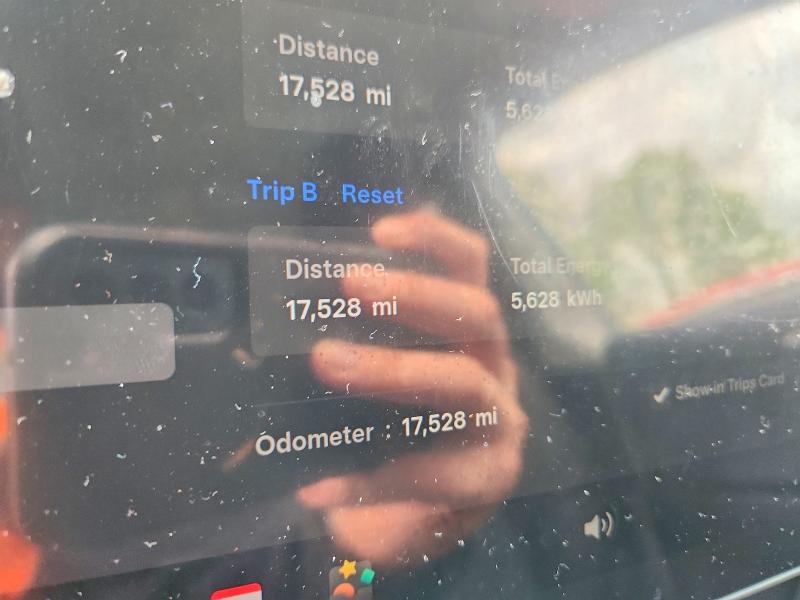 52128136 :رقم المزاد ، 7SAYGDEF6SA369825 vin ، 2025 Tesla Model Y مزاد بيع