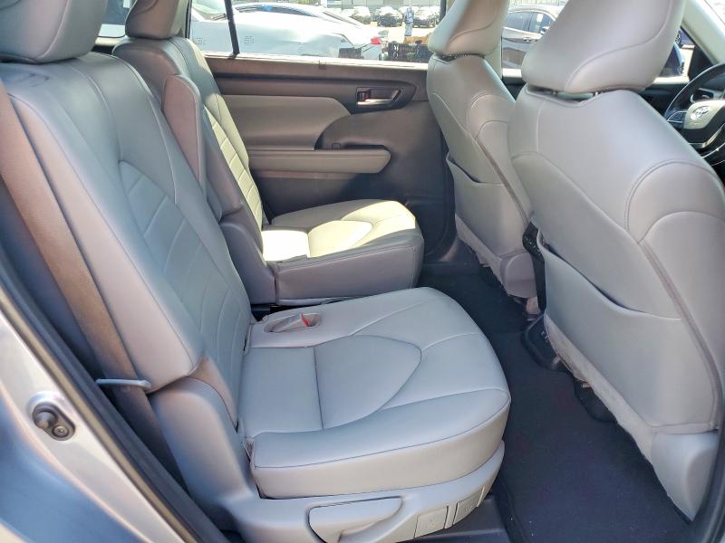 Продаж на аукціоні авто 2021 Toyota Highlander, vin: 5TDHZRAH6MS068565, номер лоту: 52868116