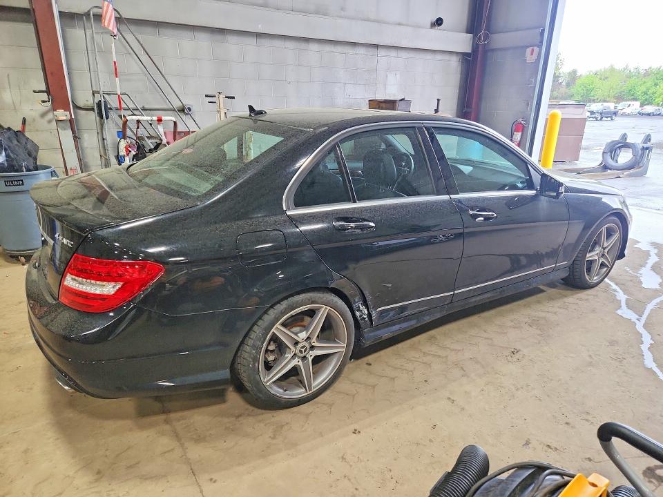 Продажа на аукционе авто 2014 Mercedes-benz C, vin: WDDGF8AB9EA948562, номер лота: 52663306