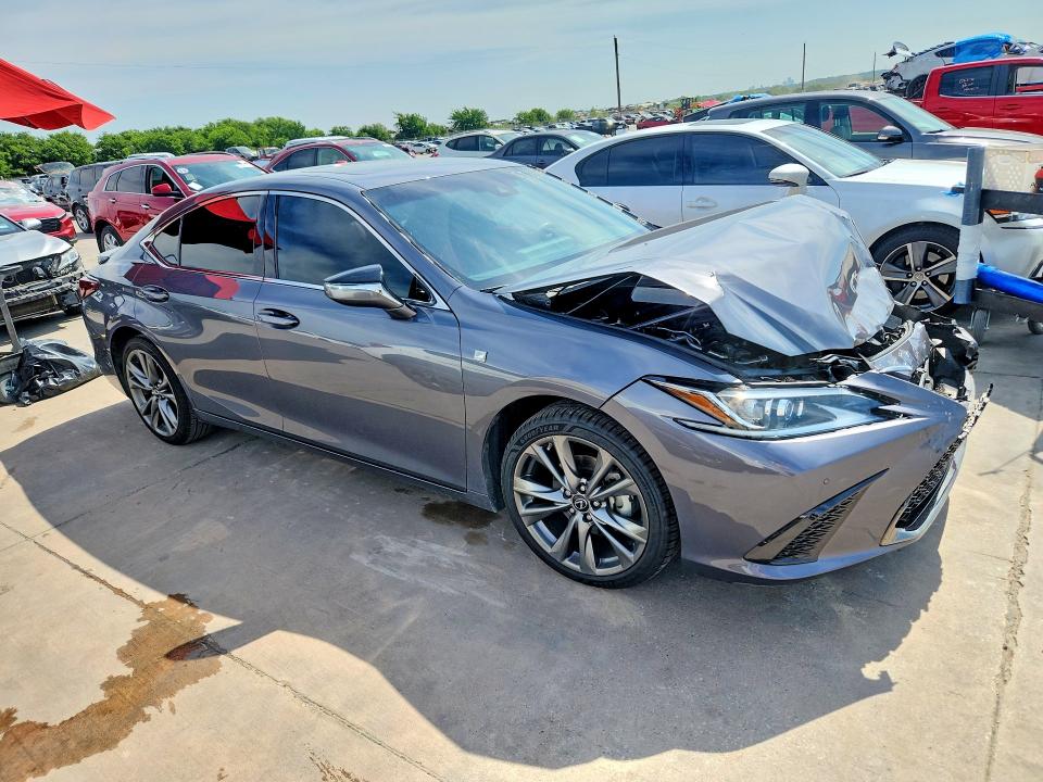 55278576 :رقم المزاد ، 58ABZ1B17KU011393 vin ، 2019 Lexus Es مزاد بيع