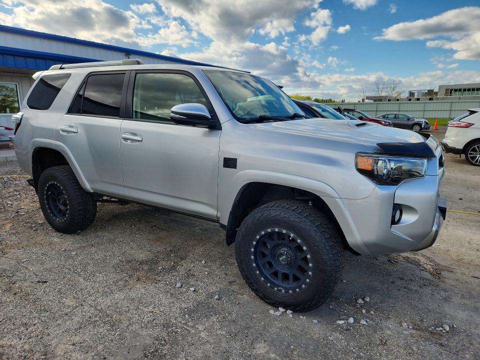 52952496 :رقم المزاد ، JTEBU5JR0F5239563 vin ، 2015 Toyota 4runner مزاد بيع