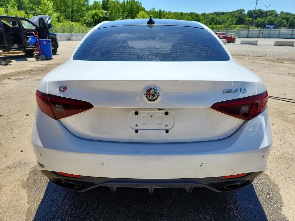 Продаж на аукціоні авто 2017 Alfa Romeo Giulia, vin: ZARFAEEN5H7560324, номер лоту: 52814806