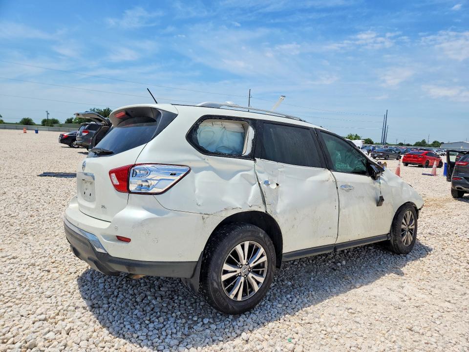 53647136 :رقم المزاد ، 5N1DR2MN3JC613122 vin ، 2018 Nissan Pathfinder مزاد بيع