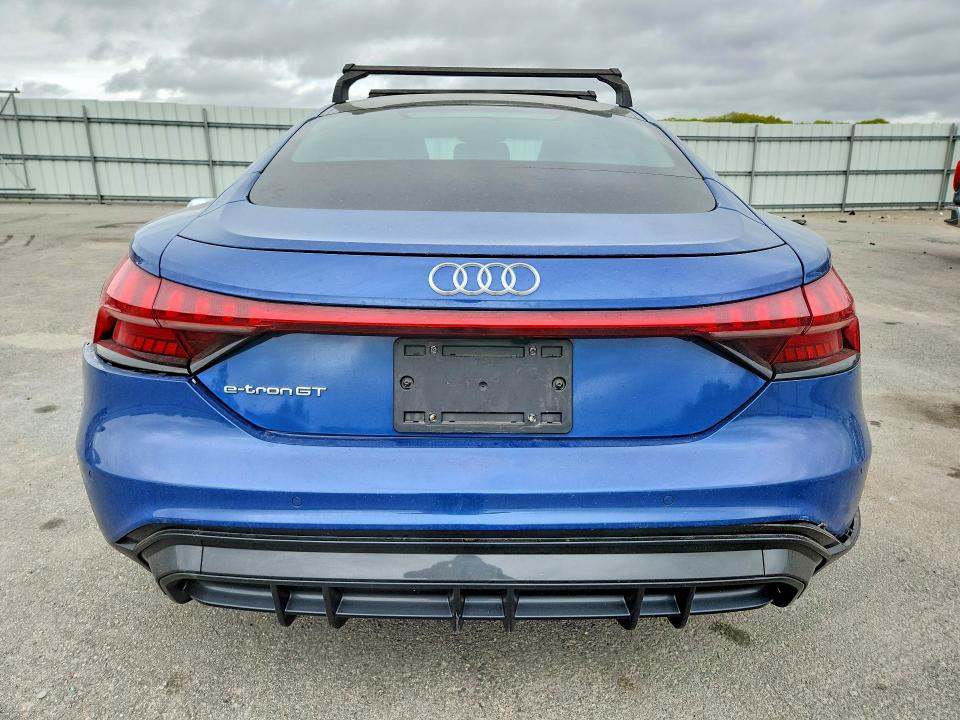 2024 Audi E-tron Gt მანქანა იყიდება აუქციონზე, vin: WAUFJBFW9R7002555, აუქციონის ნომერი: 53503686