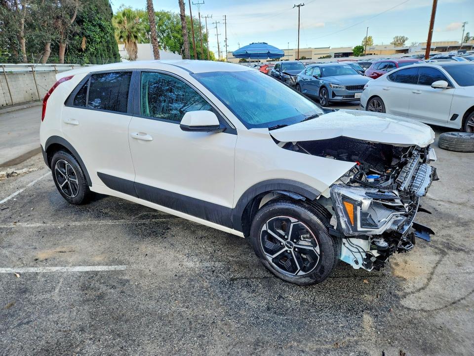 52225756 :رقم المزاد ، KNDCP3LE3T5330952 vin ، 2026 Kia Niro مزاد بيع