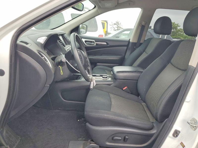 51035746 :رقم المزاد ، 5N1DR2MM8JC632725 vin ، 2018 Nissan Pathfinder مزاد بيع