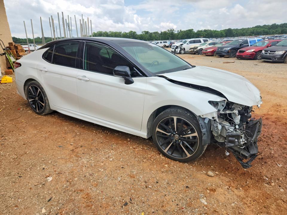 54460056 :رقم المزاد ، 4T1K61AK5LU377011 vin ، 2020 Toyota Camry مزاد بيع