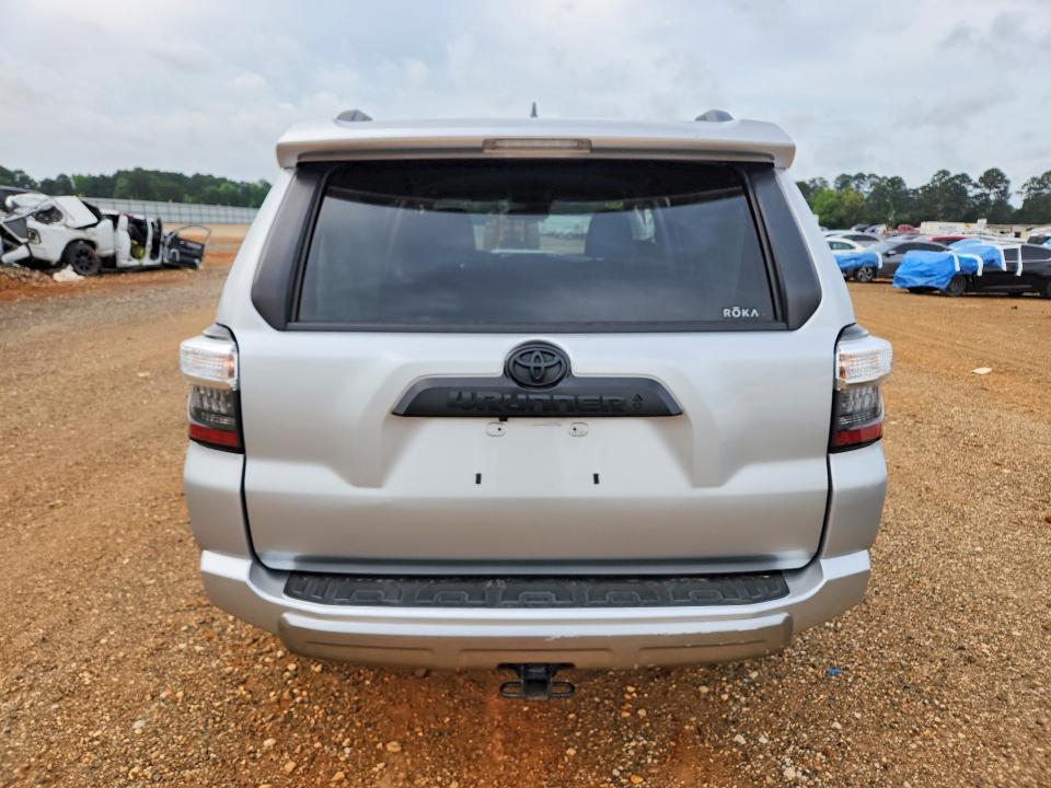 52783536 :رقم المزاد ، JTEPU5JR9N6006148 vin ، 2022 Toyota 4runner مزاد بيع
