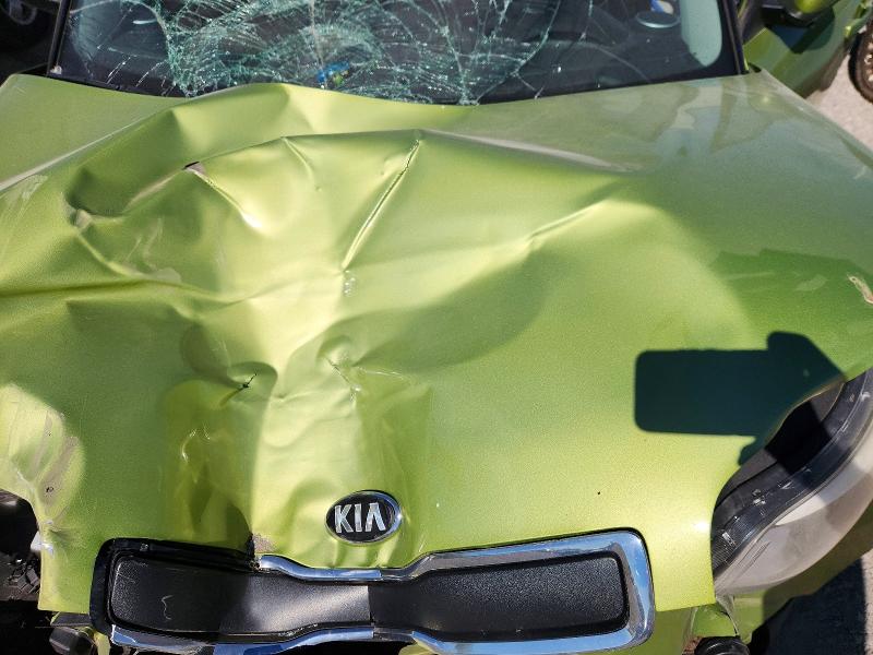 54840786 :رقم المزاد ، KNDJN2A23F7815729 vin ، 2015 Kia Soul مزاد بيع