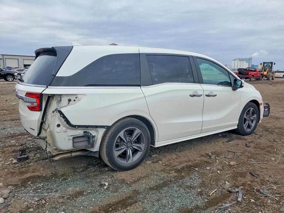 53838646 :رقم المزاد ، 5FNRL6H87JB000141 vin ، 2018 Honda Odyssey مزاد بيع