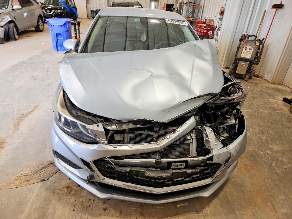 54329866 :رقم المزاد ، 1G1BE5SM5H7228093 vin ، 2017 Chevrolet Cruze مزاد بيع