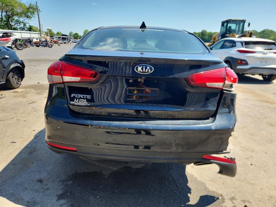2018 Kia Forte მანქანა იყიდება აუქციონზე, vin: 3KPFL4A76JE186768, აუქციონის ნომერი: 54072116