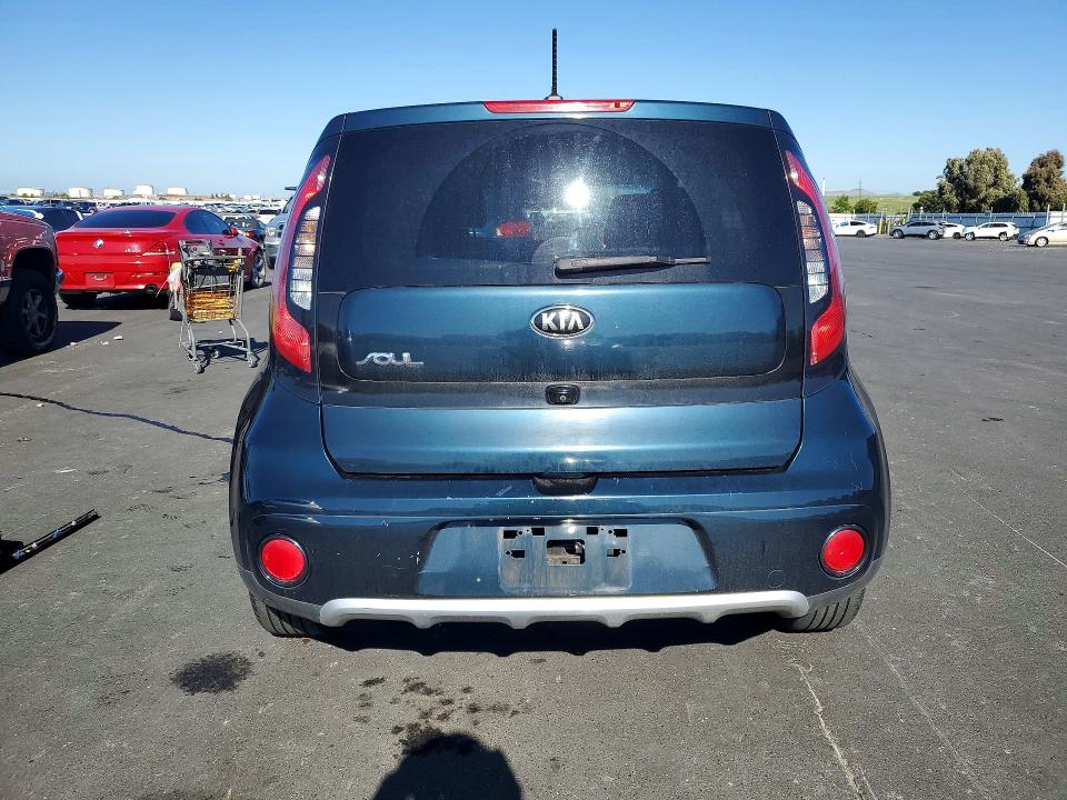 2017 Kia Soul მანქანა იყიდება აუქციონზე, vin: KNDJP3A55H7418553, აუქციონის ნომერი: 53018626