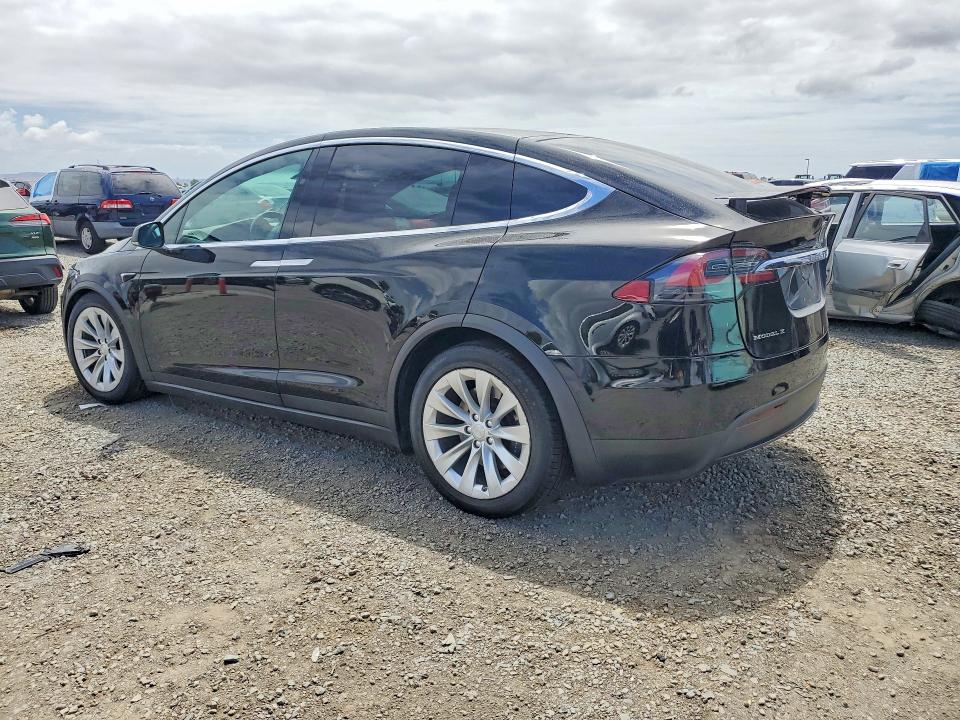 Продажа на аукционе авто 2018 Tesla Model X, vin: 5YJXCAE26JF119891, номер лота: 55044826