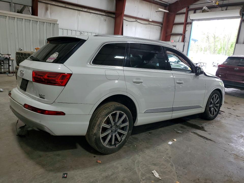 2018 Audi Q7 მანქანა იყიდება აუქციონზე, vin: WA1LAAF7XJD001911, აუქციონის ნომერი: 54677856