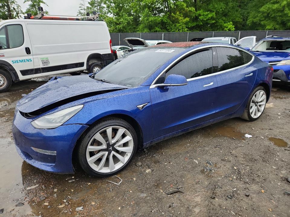 54577096 :رقم المزاد ، 5YJ3E1EA9JF110196 vin ، 2018 Tesla Model 3 مزاد بيع