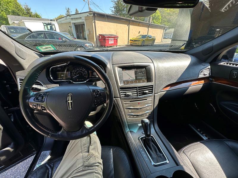Продаж на аукціоні авто 2018 Lincoln Townhouse Mkt, vin: 2LMHJ5NK7JBL02473, номер лоту: 52793626