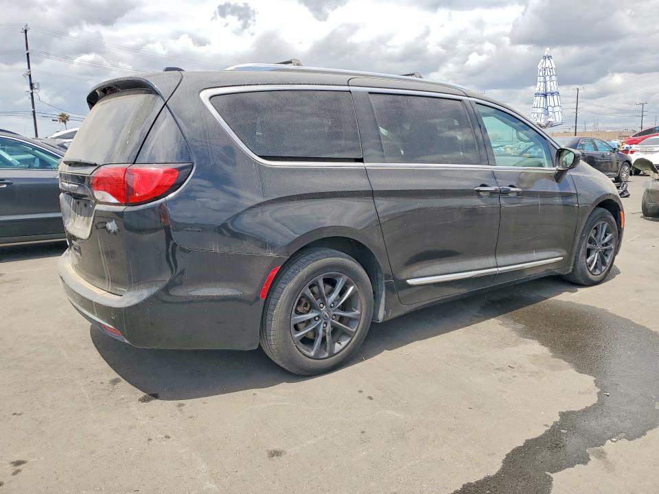 54890916 :رقم المزاد ، 2C4RC1BG1JR356155 vin ، 2018 Chrysler Pacifica مزاد بيع