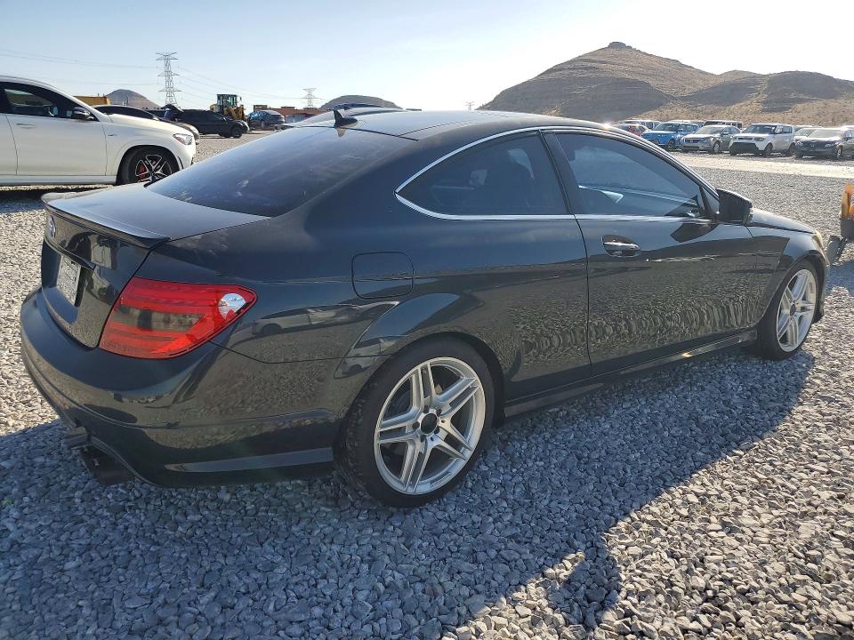 54860226 :رقم المزاد ، WDDGJ8JB6EG309504 vin ، 2014 Mercedes-benz C مزاد بيع