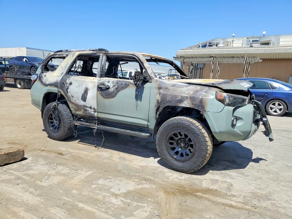 Продажа на аукционе авто 2018 Toyota 4runner, vin: JTEBU5JR7J5579429, номер лота: 53942836