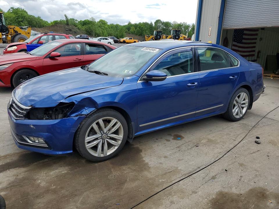 2017 Volkswagen Passat მანქანა იყიდება აუქციონზე, vin: 1VWGT7A3XHC016138, აუქციონის ნომერი: 55054046