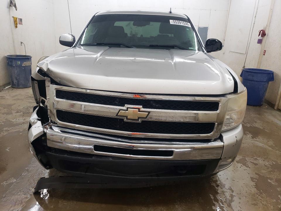 2011 Chevrolet Silverado მანქანა იყიდება აუქციონზე, vin: 3GCPKSE36BG199092, აუქციონის ნომერი: 55391536