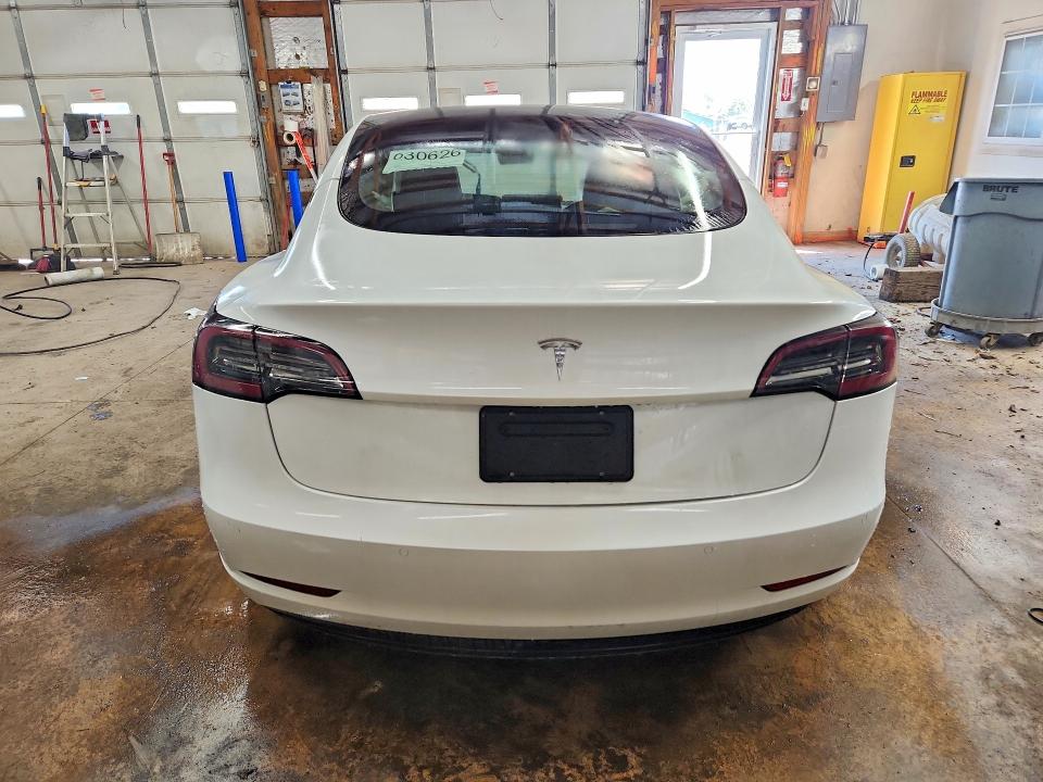 Продаж на аукціоні авто 2021 Tesla Model 3, vin: 5YJ3E1EAXMF043886, номер лоту: 49259806