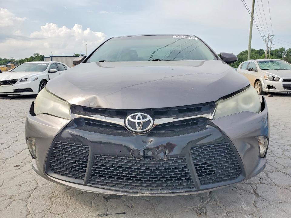 2015 Toyota Camry მანქანა იყიდება აუქციონზე, vin: 4T1BF1FKXFU085125, აუქციონის ნომერი: 53669546