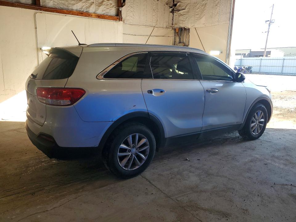 2017 Kia Sorento მანქანა იყიდება აუქციონზე, vin: 5XYPGDA33HG282991, აუქციონის ნომერი: 53164056