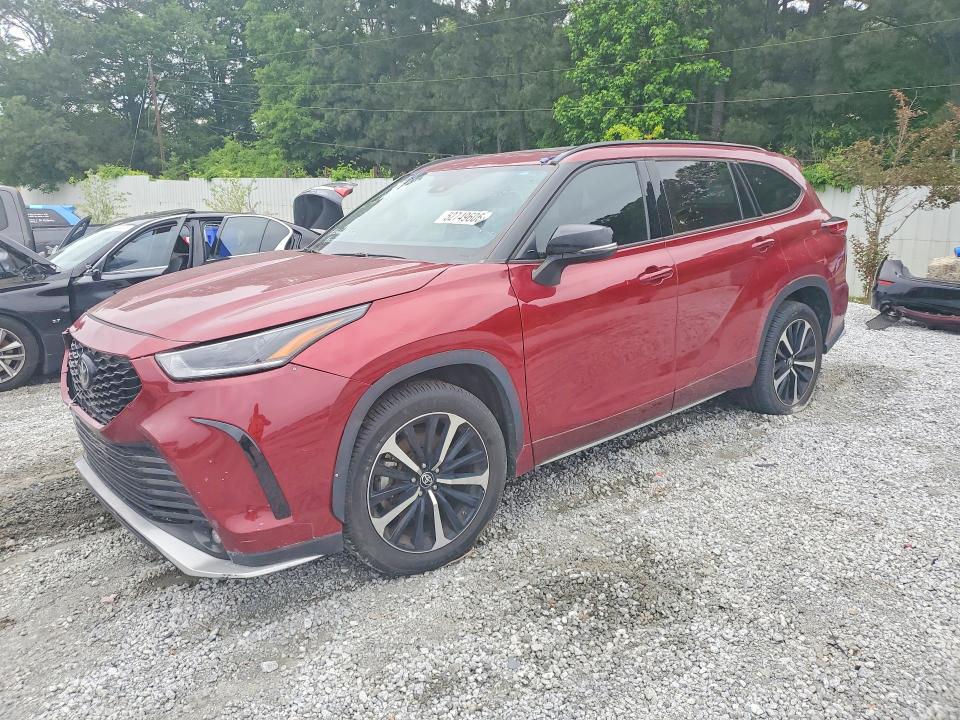 Продажа на аукционе авто 2022 Toyota Highlander, vin: 5TDLZRAH2NS131155, номер лота: 52749606