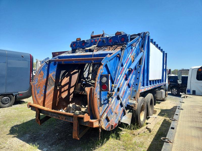 2011 Mack 600 მანქანა იყიდება აუქციონზე, vin: 1M2AV02C8BM008450, აუქციონის ნომერი: 52771826