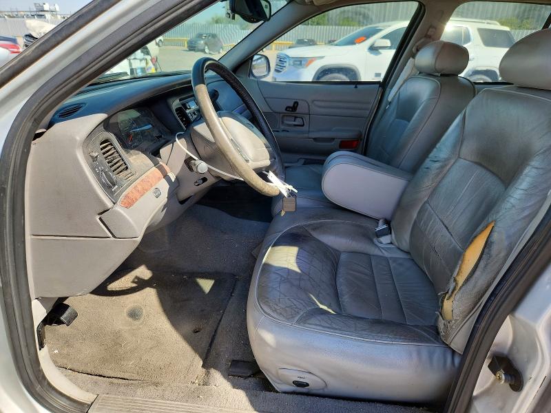53280046 :رقم المزاد ، 2FAFP74W0YX214325 vin ، 2000 Ford Crown Victoria مزاد بيع