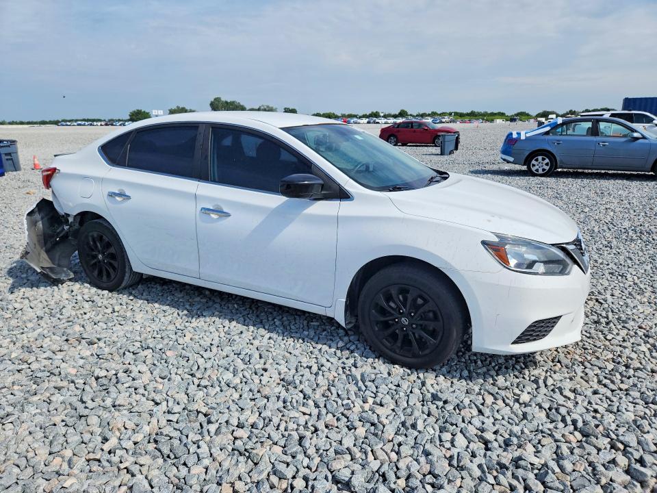 53240956 :رقم المزاد ، 3N1AB7AP1JY317475 vin ، 2018 Nissan Sentra مزاد بيع
