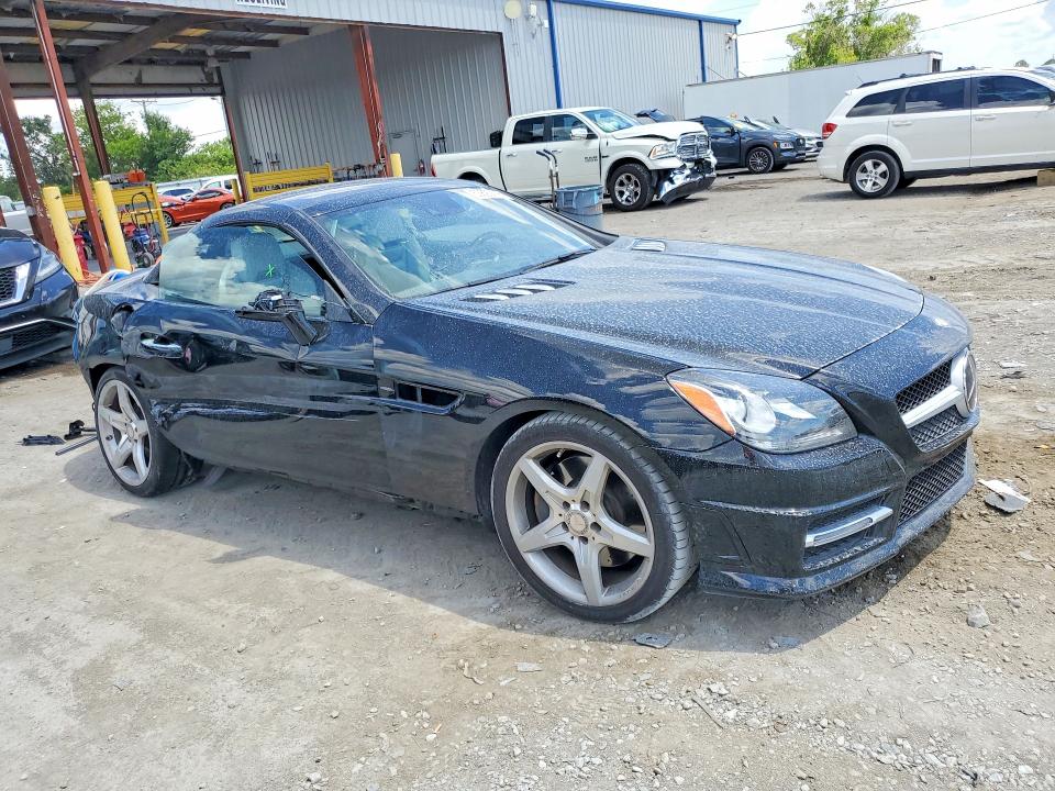 53893666 :رقم المزاد ، WDDPK5HA2DF068750 vin ، 2013 Mercedes-benz Slk مزاد بيع