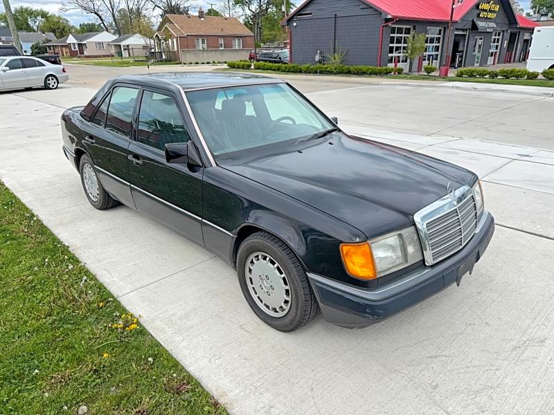 Aukcja sprzedaży 1993 Mercedes-benz 300, vin: WDBEA28E4PB858079, numer aukcji: 52910686